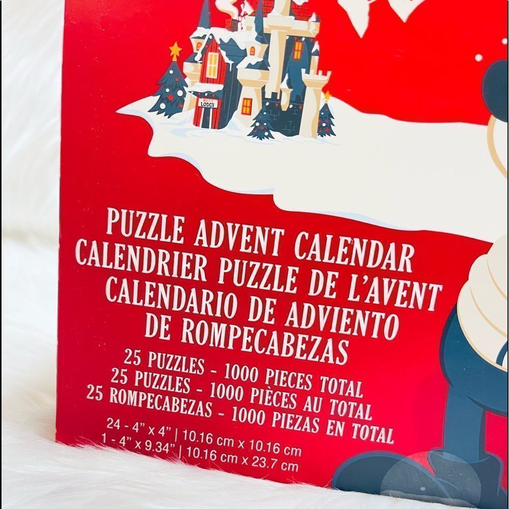 Disney Mickey Mouse & Friends 2021 Puzzle Exclusive Advent Calendar [25 Puzzles] - Picture 9 of 12